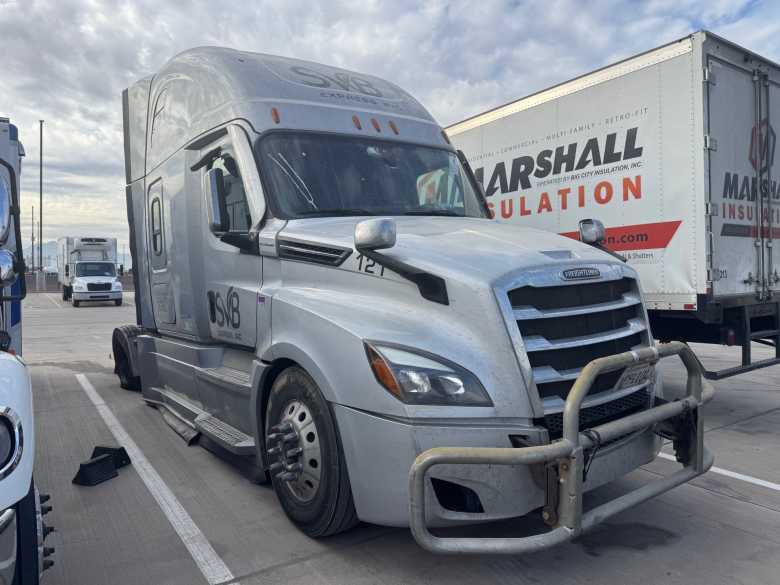 2021 Freightliner Cascadia 126