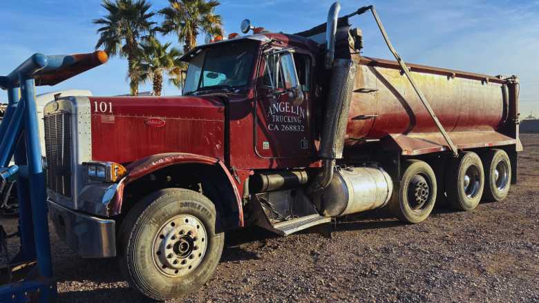 1993 Peterbilt 379