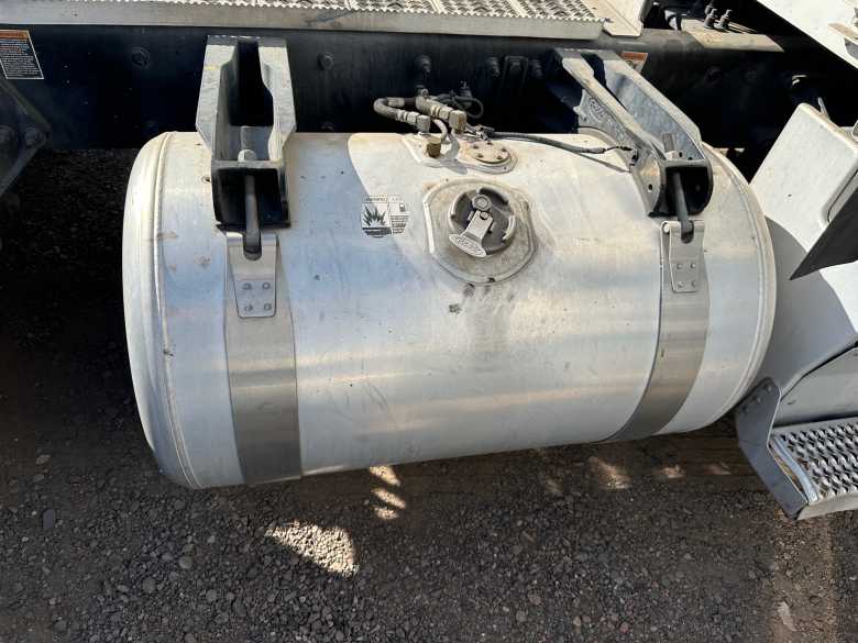 Peterbilt 90 Gallon fuel tank 