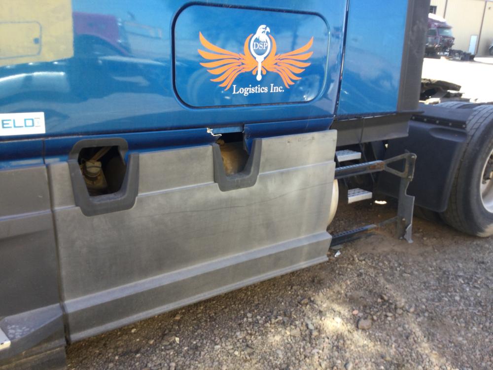 2018 Freightliner Cascadia fairing 