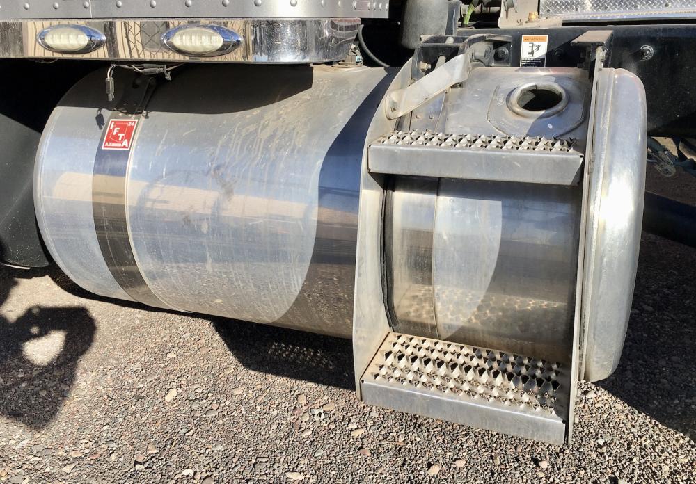 Peterbilt 110 Gallon 